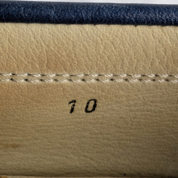 GUC Tod's Women's Dark Blue In Leather Heeled Loafers Size 10 Made In Italy - Picture 14 of 16